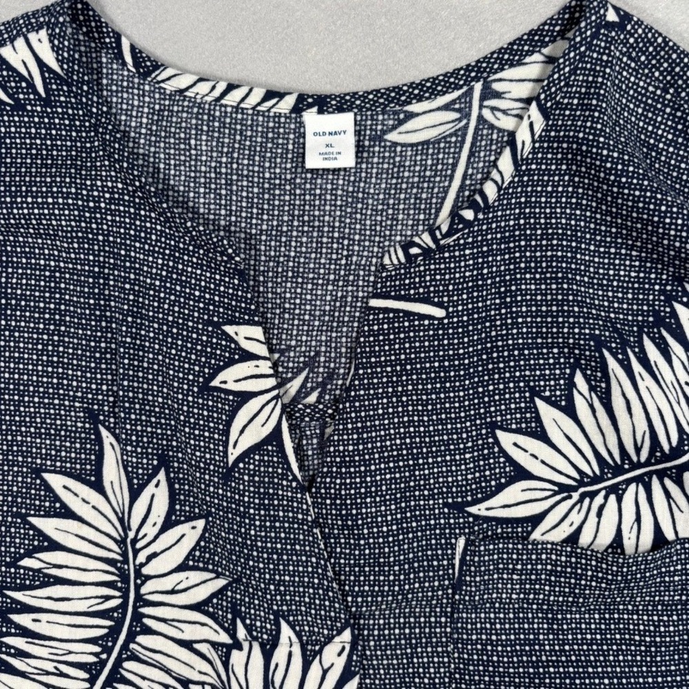 Old Navy Womens XL Navy Blue White Tropical Leaf Print Cotton Rayon Blouse Top - Picture 5 of 13